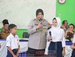 Polresta Cirebon Gelar Police Goes To School Polresta Cirebon di SMPN 2 Gempol, Bentuk Generasi Emas yang Berkarakter dan Tangguh
